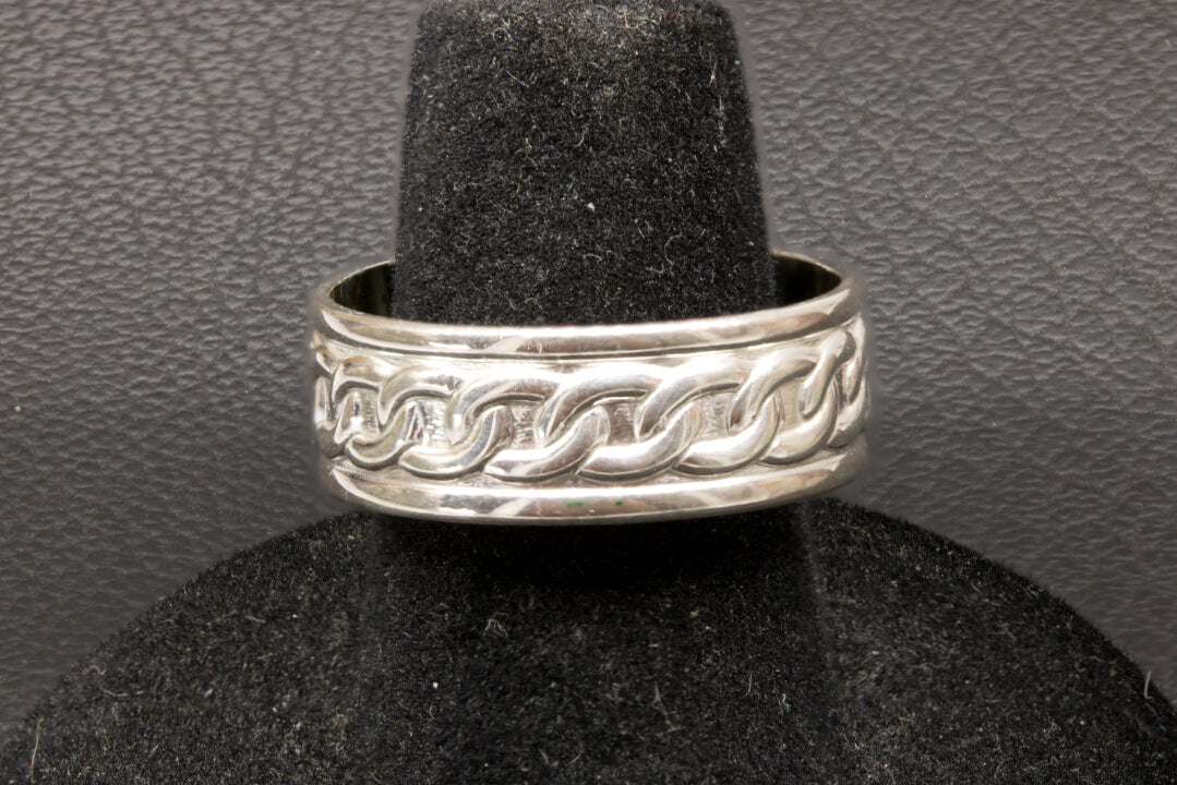 Fibrous Malachite with linked Chain Ring Band