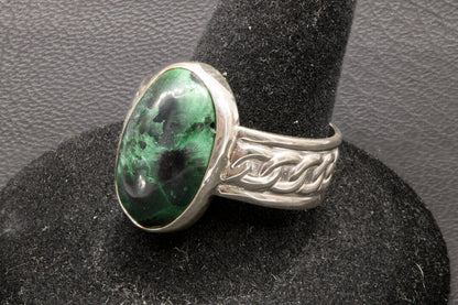 Fibrous Malachite with linked Chain Ring Band