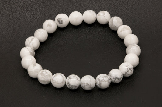 Natural Howlite stretchy bracelet with 
8 mm spherical stones