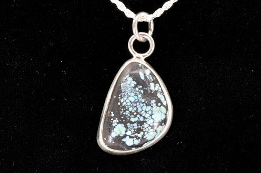 Blue Spiderweb Hubei Turquoise pendant Set In Sterling Silver