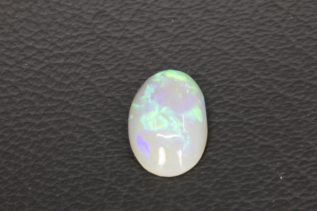 Lightning Ridge Gray Base Opal Cabochon bottom picture