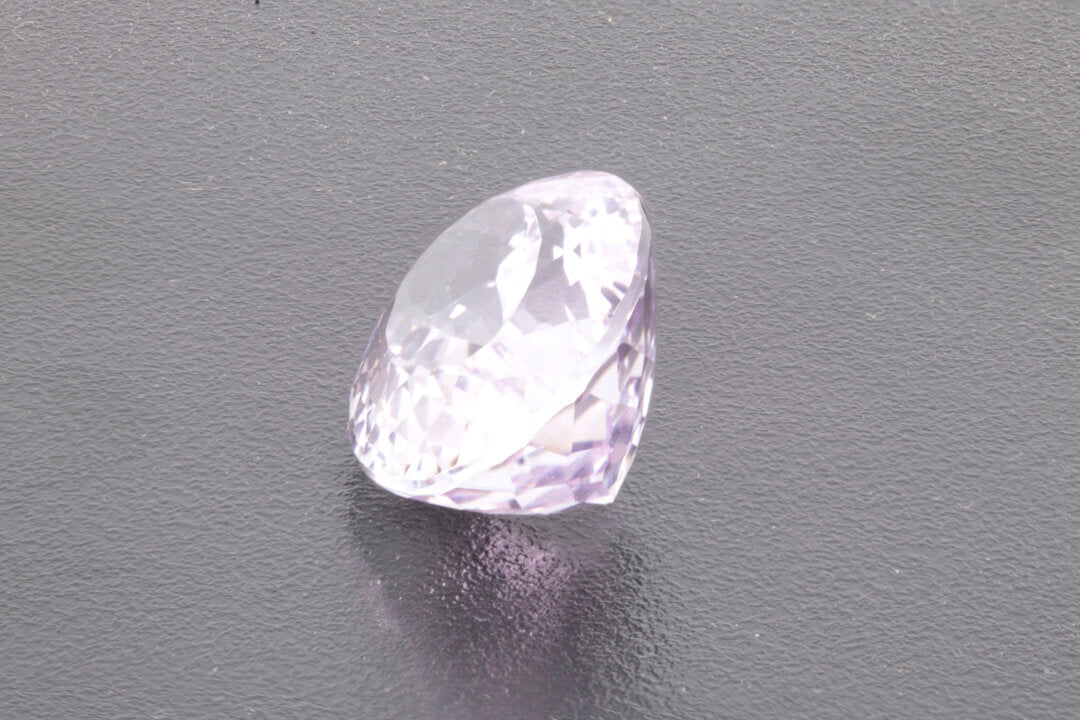 Pink Kunzite Oval Cut Facet Loose Stone 20 ct. left side picture