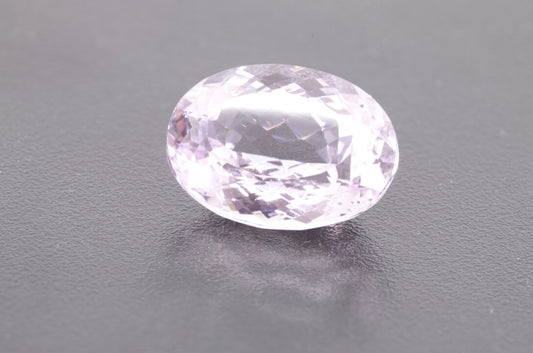 Pink Kunzite Oval Cut Facet Loose Stone 20 ct. front picture