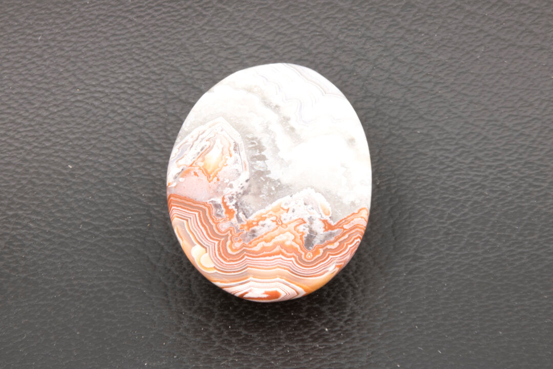 Red and White Crazy Lace Agate Cabochon back picture